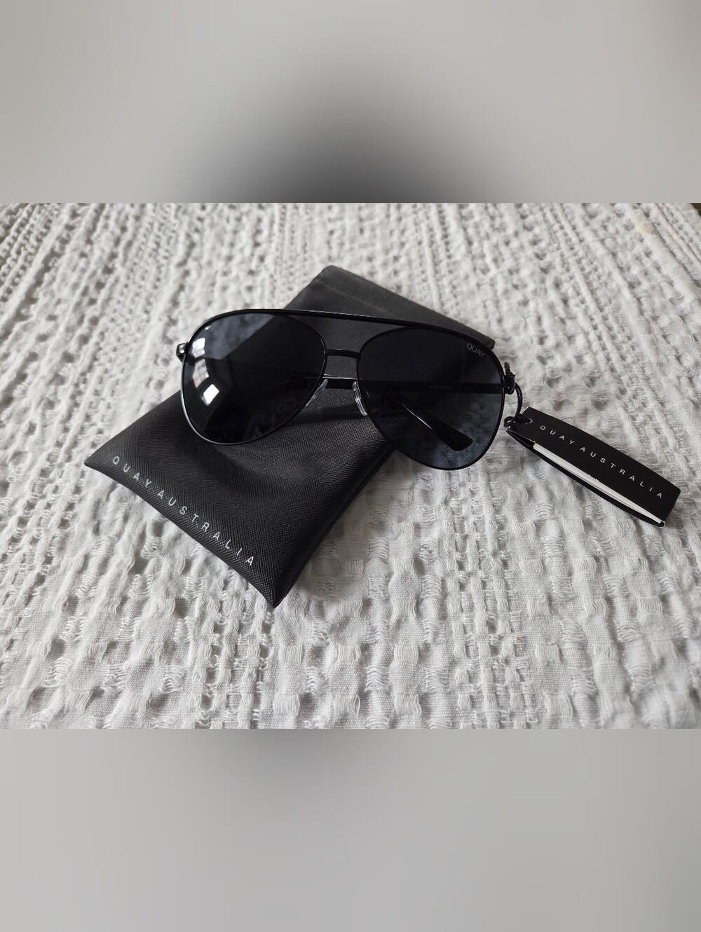 NWT Quay Australia Aviator Sunglasses | Black Metal Frame